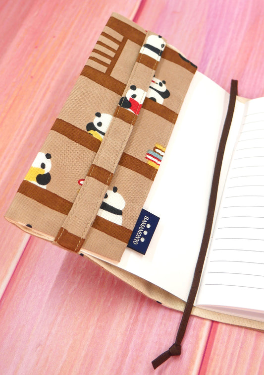 Couverture en tissu pour livre ou carnet - Panda et livres