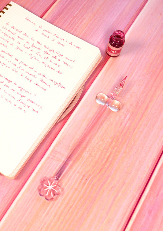 Stylo en verre kawaii - sakura, cahier et encre rose