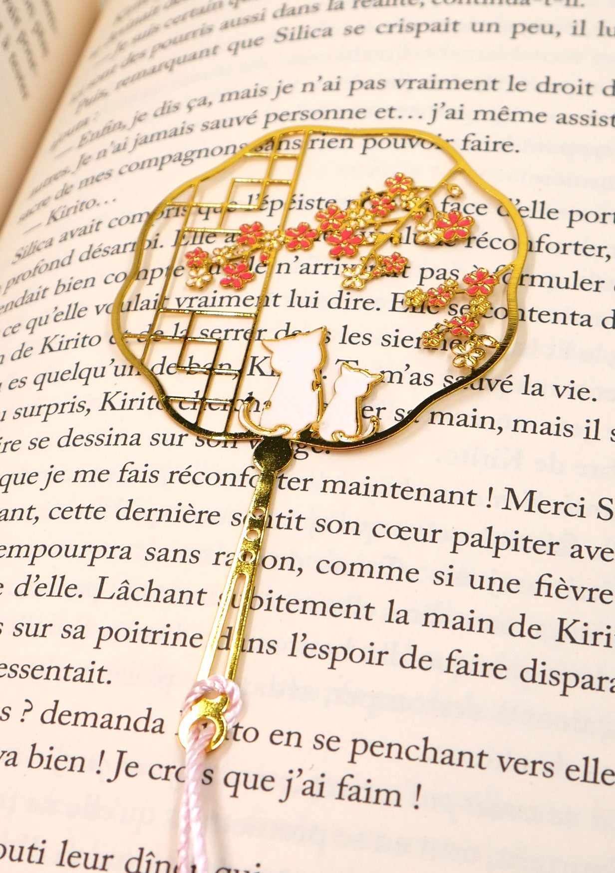 Marque-page japonais - chat sakura rose et livre