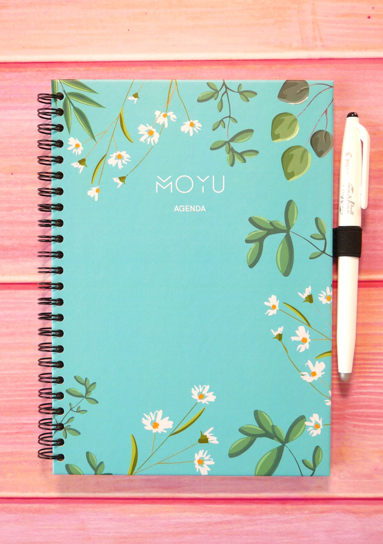 Agenda effaçable en papier-pierre sur fond rose