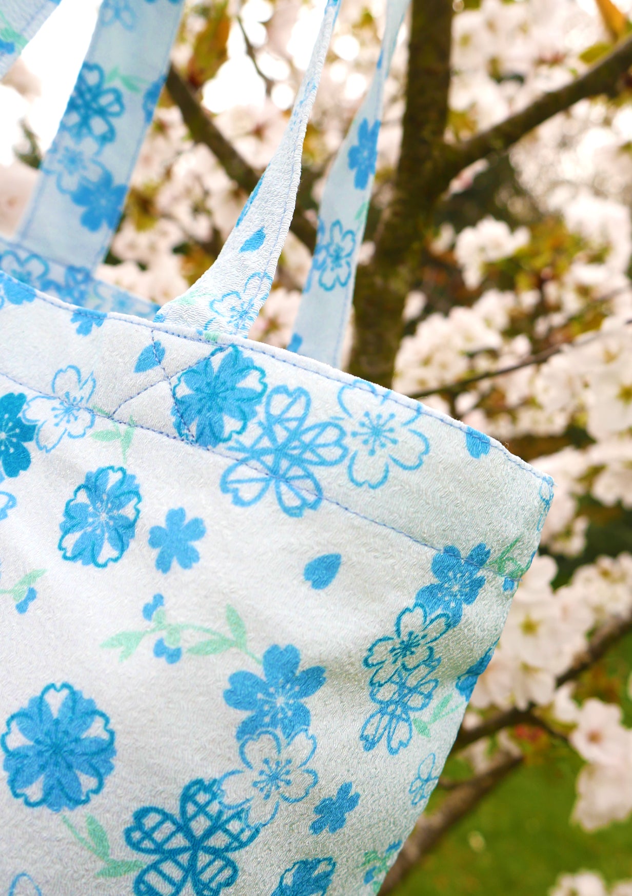 Tote-bag en tissu japonais - Sakura (bleu) zoom