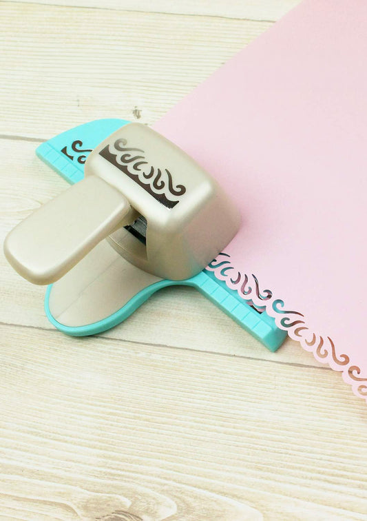 Perforatrice de bordure - Cœurs élégants - Kure Punch Border Decoration