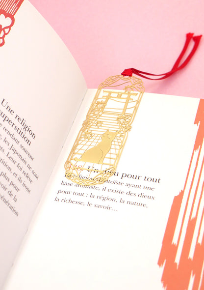 Marque-page japonais doré - Chat et torii avec un livre