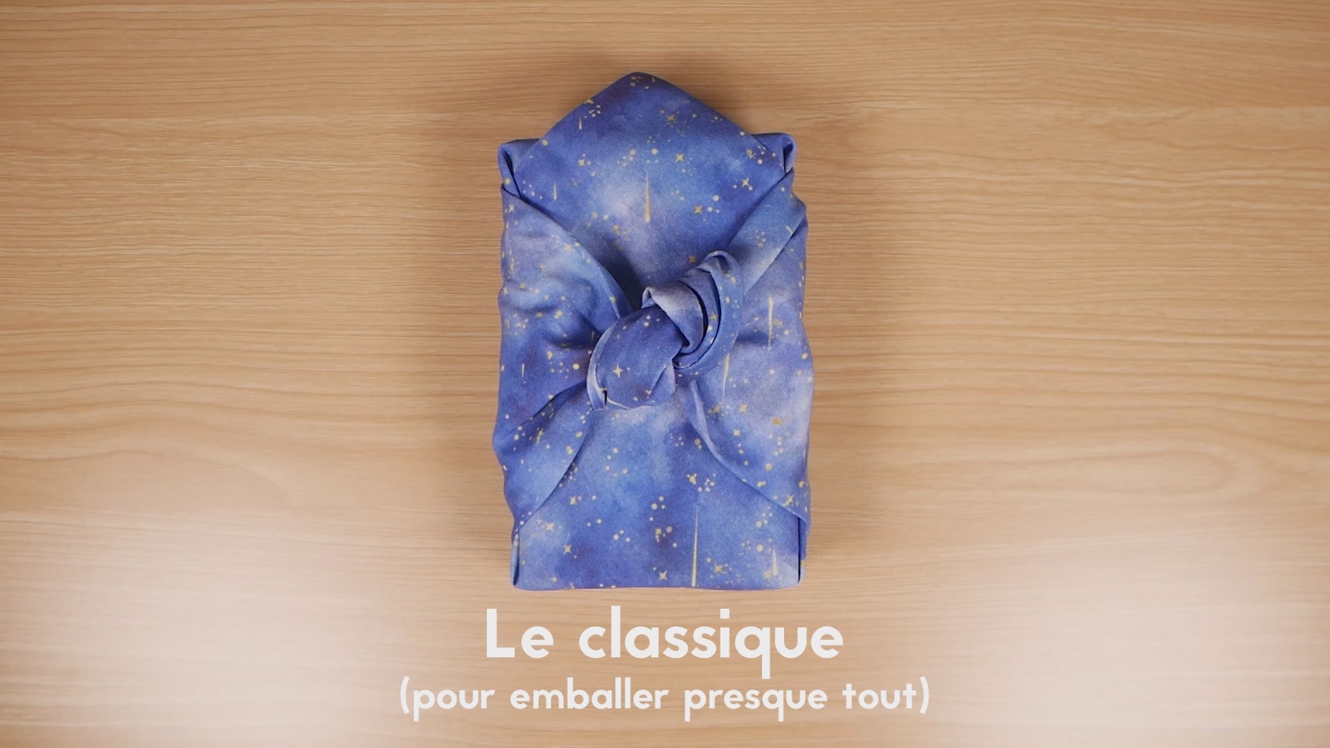 Charger la vidéo : Deux exemples d&#39;utilisation de furoshiki pour emballer vos cadeaux avec du tissu